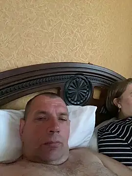 ReginaAndGordon online show from 04-15-26, 03:52