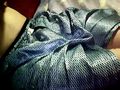 Snapshot of 20cmloiro chatting on 03-30-26, 04:52 20cmloiro online show from 03-30-26, 04:52