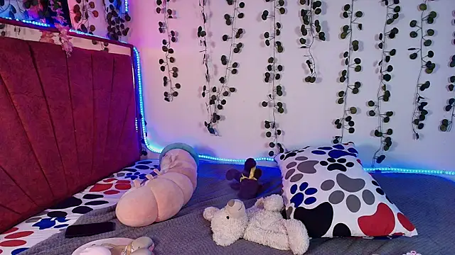 collins Daph online show from 09-27-25, 03:06