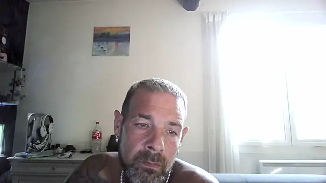 Snapshot of soumisdeblake83 chatting on 06-16-26, 06:27 soumisdeblake83 online show from 06-16-26, 06:27