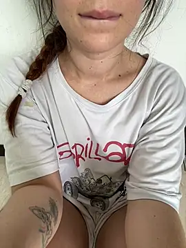 Snapshot of Megan_colsom chatting on 01-18-26, 06:12 Megan colsom online show from 01-18-26, 06:12