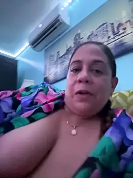 PrettyKittyMia online show from 10-08-25, 10:51