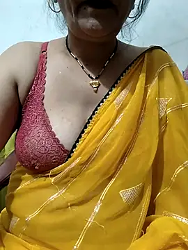 Snapshot of Cuty_siya_143 chatting on 11-11-25, 10:15 Cuty siya 143 online show from 11-11-25, 10:15