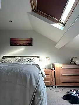 Woodchip online show from 03-21-26, 07:57