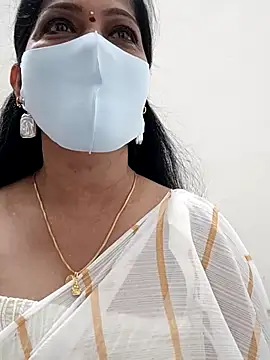 shivani27 online show from 09-15-25, 03:34