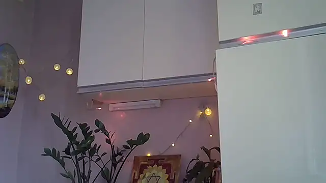 Krystal 82 online show from 10-22-25, 09:09