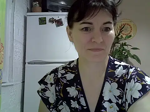 Krystal 82 online show from 11-13-25, 05:45