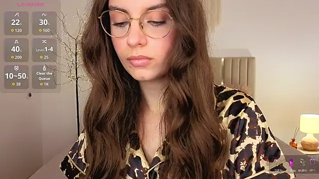 Real cutie1 online show from 07-06-26, 03:03