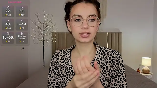 Real cutie1 online show from 07-09-26, 01:04