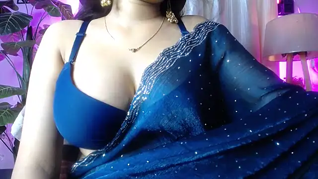 Snapshot of kiara_1122 chatting on 07-24-26, 11:14 kiara 1122 online show from 07-24-26, 11:14