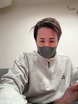 Snapshot of TinTin3432 chatting on 11-02-25, 10:28 TinTin3432 online show from 11-02-25, 10:28