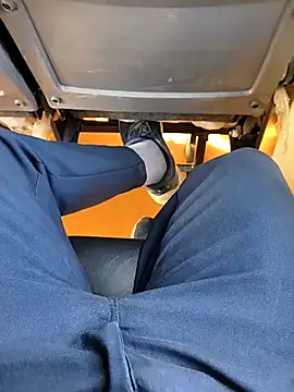 Snapshot of mysticeyes_backup chatting on 09-20-25, 02:45 mysticeyes backup online show from 09-20-25, 02:45