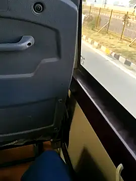 Snapshot of mysticeyes_backup chatting on 11-12-25, 02:45 mysticeyes backup online show from 11-12-25, 02:45