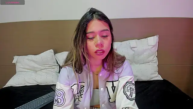 Rachell criss online show from 04-09-26, 03:50