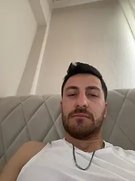 emredenizz07 online show from 01-06-26, 07:23