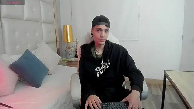 dark sun302 online show from 12-16-25, 12:15