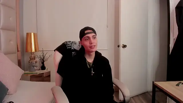 dark sun302 online show from 12-18-25, 03:45