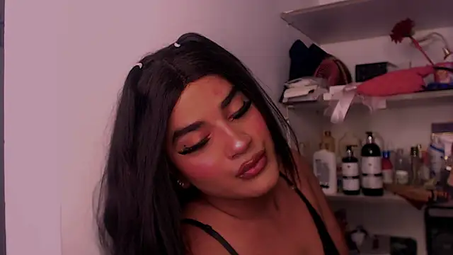 Snapshot of vicky_carrington chatting on 10-13-25, 08:25 vicky carrington online show from 10-13-25, 08:25