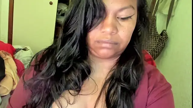 Snapshot of ebonylouissexyhot chatting on 09-15-25, 08:20 ebonylouissexyhot online show from 09-15-25, 08:20