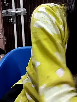 Snapshot of Raj-kumari chatting on 09-22-25, 05:04 Raj-kumari online show from 09-22-25, 05:04