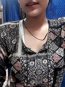 Snapshot of Raj-kumari chatting on 10-03-25, 04:04 Raj-kumari online show from 10-03-25, 04:04