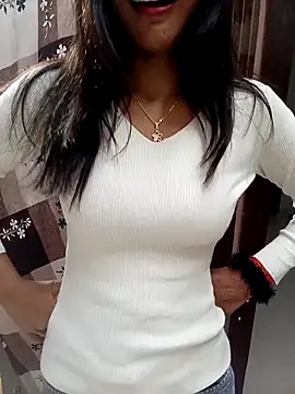 Snapshot of Raj-kumari chatting on 10-25-25, 04:35 Raj-kumari online show from 10-25-25, 04:35