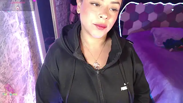 Snapshot of Danniela20 chatting on 06-16-26, 04:48 Danniela20 online show from 06-16-26, 04:48
