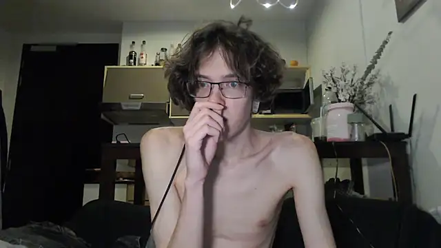 Snapshot of LovesomeCookie chatting on 09-19-25, 02:29 LovesomeCookie online show from 09-19-25, 02:29