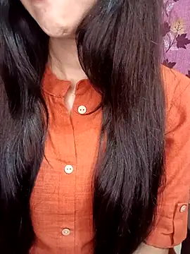 Snapshot of Queen_Pooja7 chatting on 09-12-25, 06:19 Queen Pooja7 online show from 09-12-25, 06:19