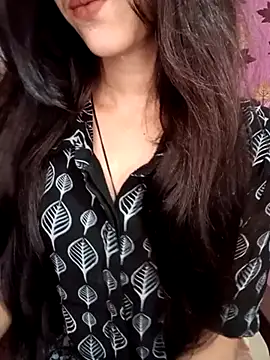 Snapshot of Queen_Pooja7 chatting on 09-17-25, 05:03 Queen Pooja7 online show from 09-17-25, 05:03