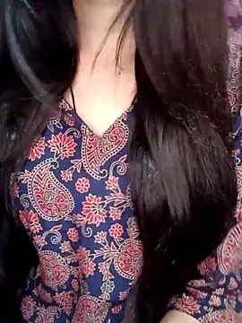 Snapshot of Queen_Pooja7 chatting on 10-11-25, 05:11 Queen Pooja7 online show from 10-11-25, 05:11