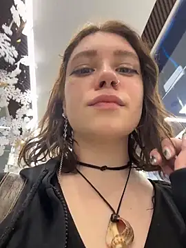 lucy-joy online show from 12-20-25, 09:16