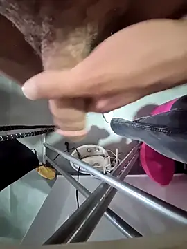 Snapshot of Mahmut4848 chatting on 02-25-26, 05:17 Mahmut4848 online show from 02-25-26, 05:17