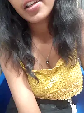 Snapshot of AnkitaDevi chatting on 10-13-25, 03:23 AnkitaDevi online show from 10-13-25, 03:23