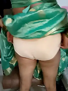 Snapshot of Niharika555 chatting on 02-20-26, 04:07 Niharika555 online show from 02-20-26, 04:07