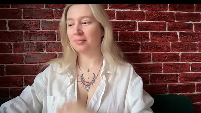 CitrusBlissss online show from 10-30-25, 02:35