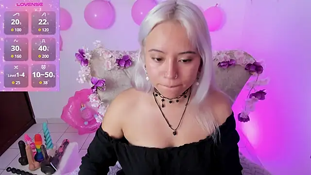 Nataliahenao69 online show from 11-17-25, 06:03