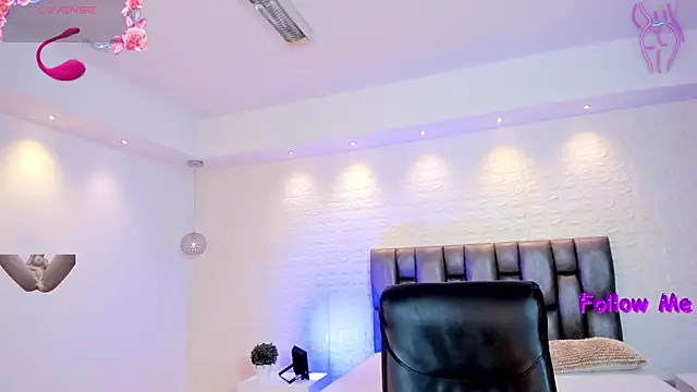 AidaJones online show from 04-11-26, 12:31