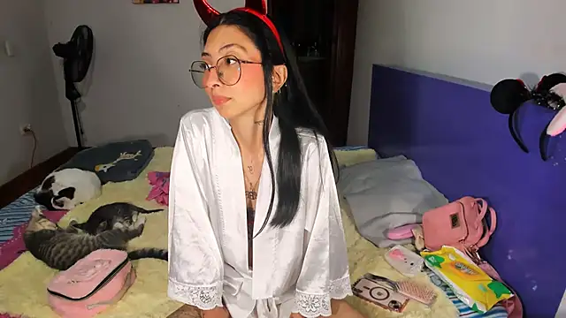 Anais lux online show from 04-21-26, 01:42