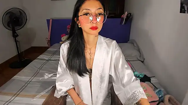 Anais lux online show from 05-15-26, 10:50