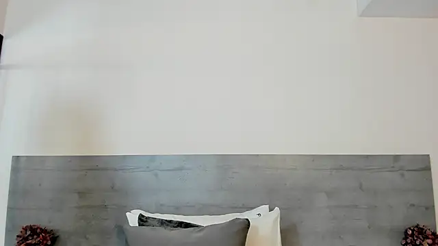 sunnyWhitee online show from 03-09-26, 07:07