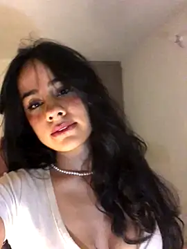 Snapshot of SelinaCatt_ chatting on 10-03-25, 12:07 SelinaCatt  online show from 10-03-25, 12:07