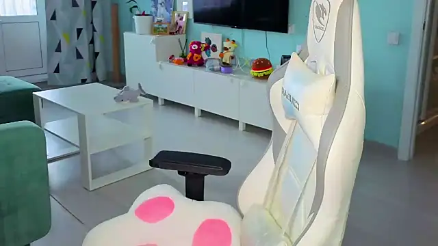 Snapshot of Im_suka chatting on 02-11-26, 03:00 Im suka online show from 02-11-26, 03:00