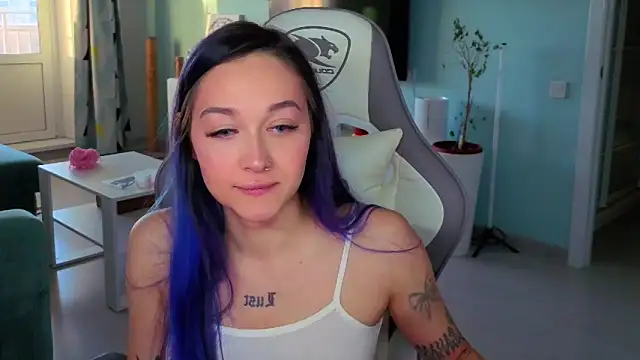 Snapshot of Im_suka chatting on 02-16-26, 02:29 Im suka online show from 02-16-26, 02:29