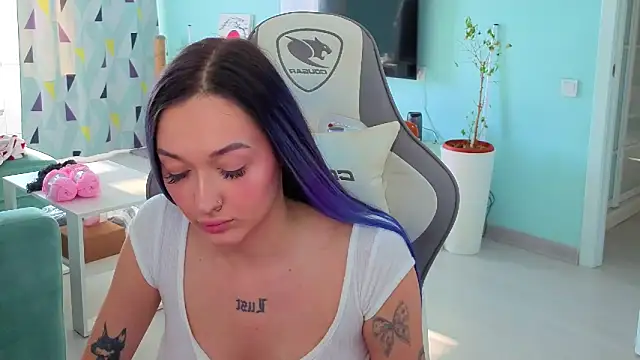 Snapshot of Im_suka chatting on 02-20-26, 06:26 Im suka online show from 02-20-26, 06:26