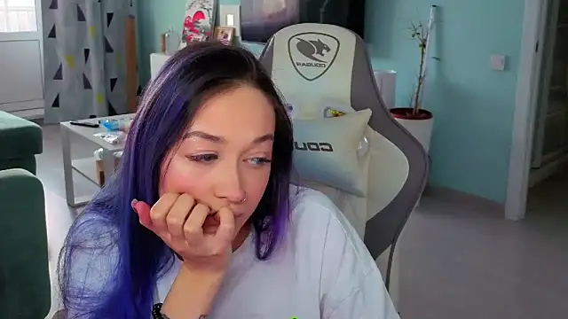 Snapshot of Im_suka chatting on 02-25-26, 03:05 Im suka online show from 02-25-26, 03:05