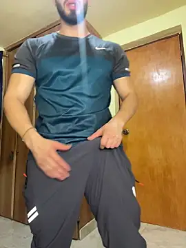 MaxDell online show from 12-17-25, 05:13