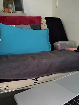 Volcaniiia online show from 04-14-26, 04:02