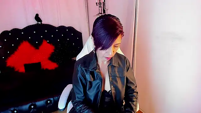 Trinityy   online show from 12-17-25, 06:47