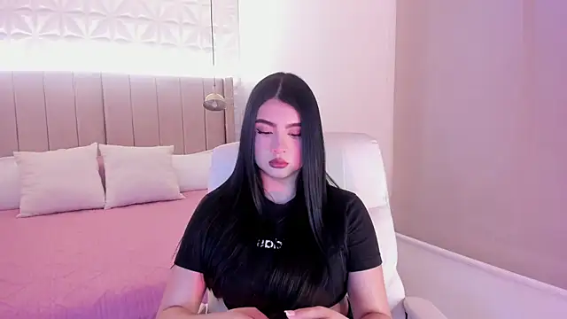 Sweety Nicole  online show from 05-14-26, 02:24